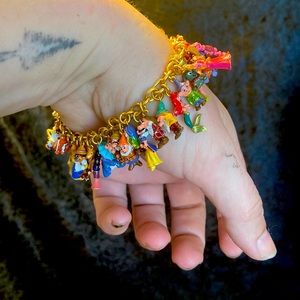 Disney charm bracelet Based on “Winnie the Pooh”